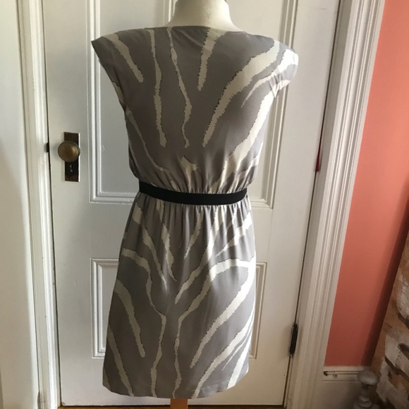 Loft Swirl Dress - Picture 4 of 5